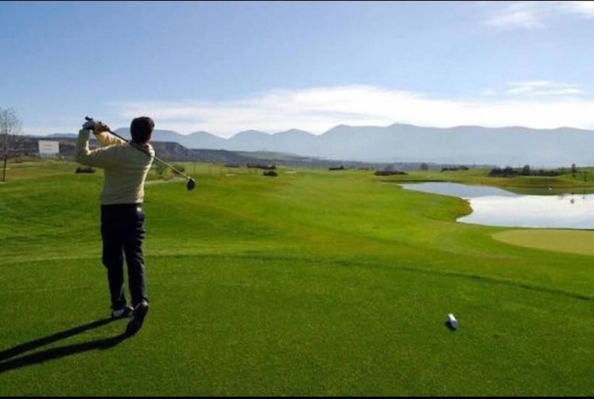 Sabiñánigo Coqueto Apto Con Vistas En Las Margas Golf N001 מראה חיצוני תמונה