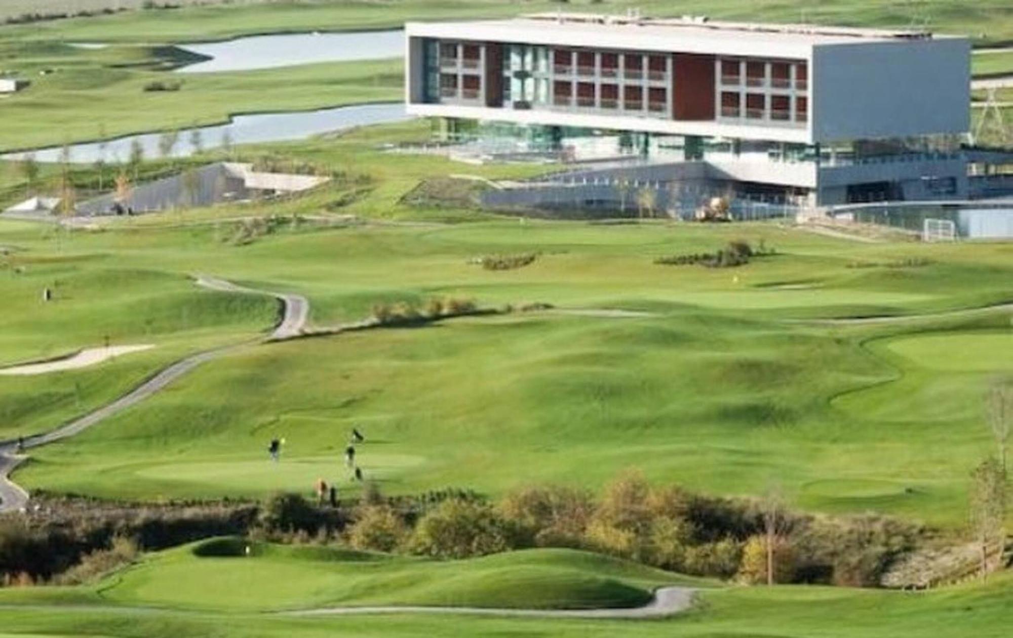 Sabiñánigo Coqueto Apto Con Vistas En Las Margas Golf N001 מראה חיצוני תמונה