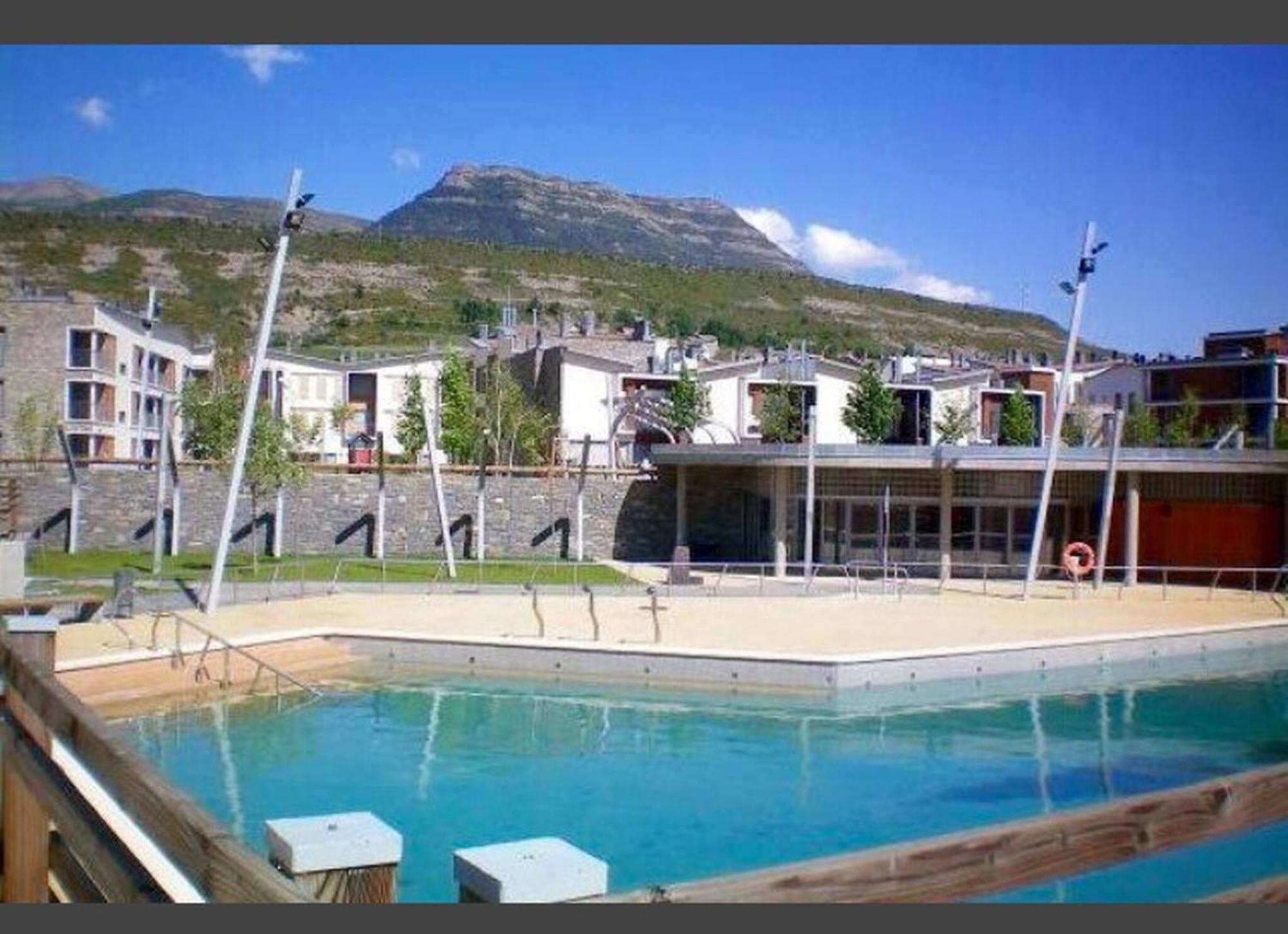 Sabiñánigo Coqueto Apto Con Vistas En Las Margas Golf N001 מראה חיצוני תמונה