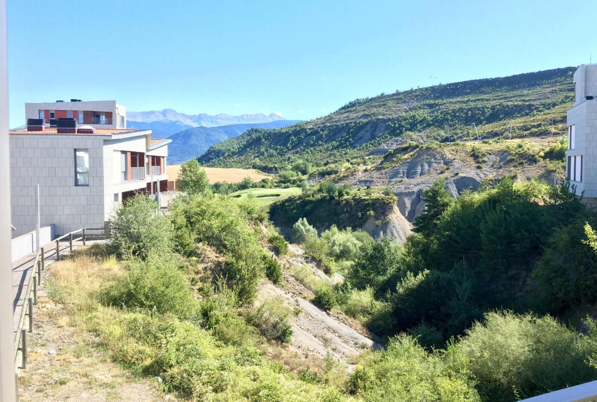 Sabiñánigo Coqueto Apto Con Vistas En Las Margas Golf N001 מראה חיצוני תמונה